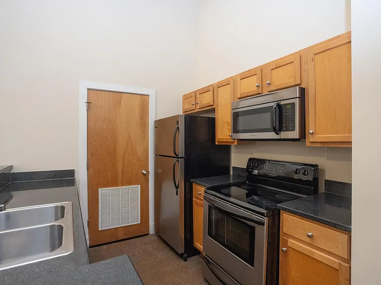 Cornish Brewery Apartment Homes — Photo 98