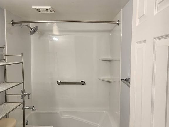 3rd image of 245 Bishops Glen Dr