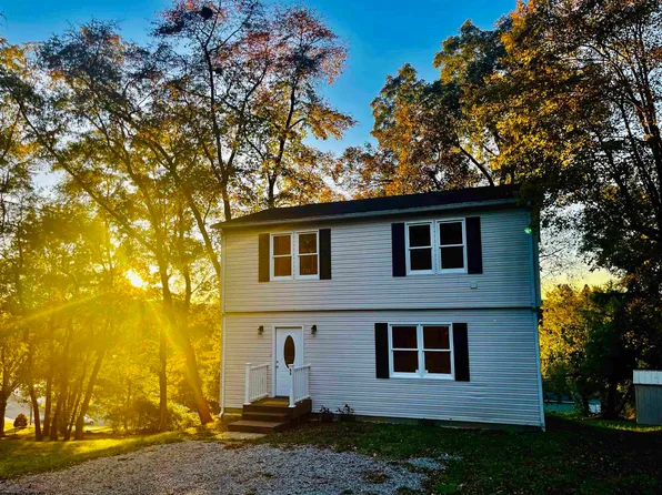 83 Lodge St, Bridgeport, WV 26330