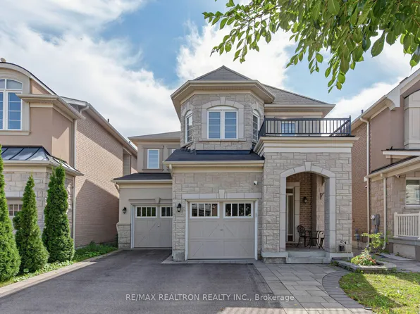 220 Degraaf Cres, Aurora, ON L4G 0X1