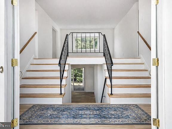 3rd image of 4216 High Ridge Rd