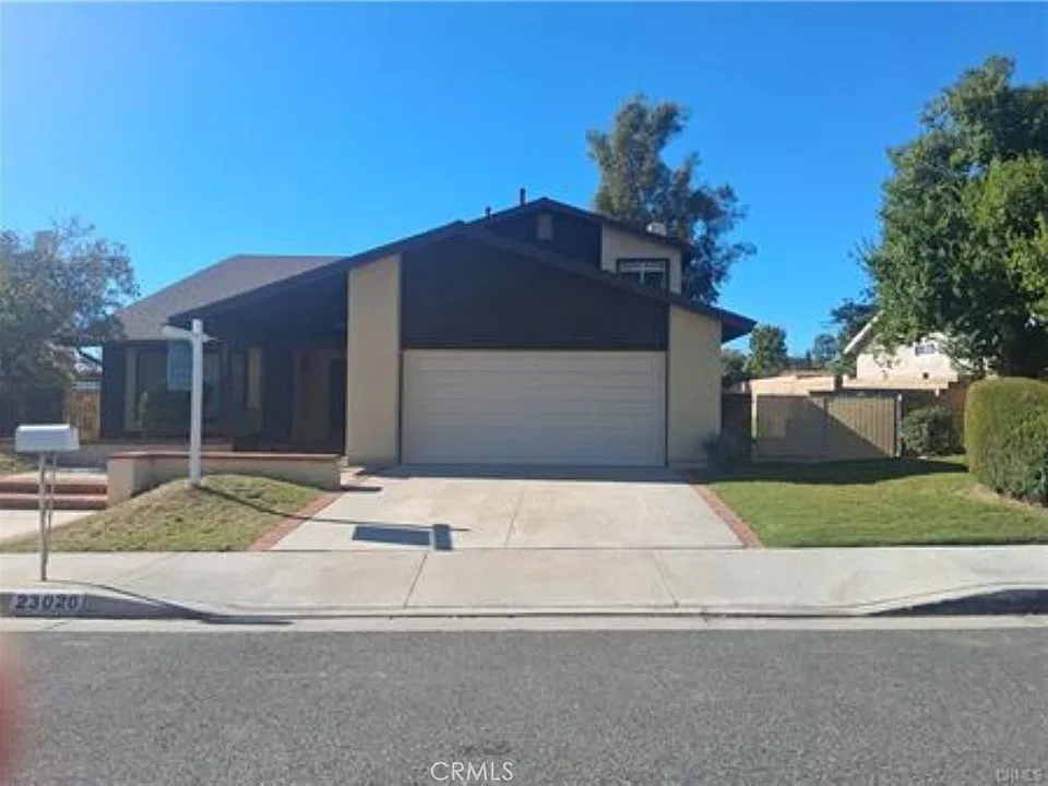 23026 W Cuervo Dr
