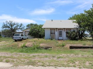 115 N Pash Ave, Happy, TX 79042