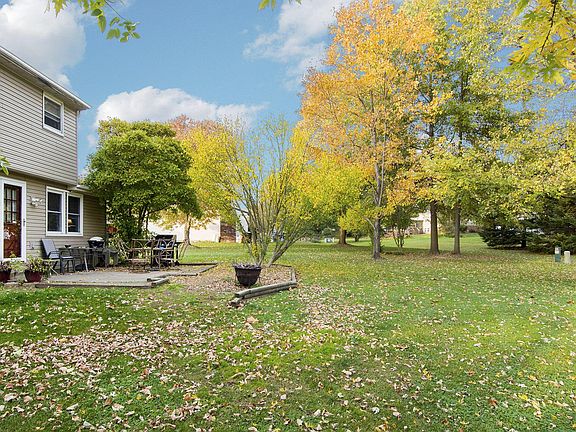 5th image of 8619 Meadowton Ct