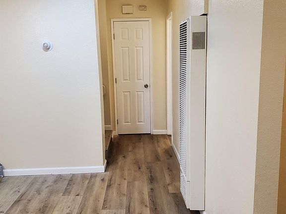 4th image of 6625 Woodward Ave #A