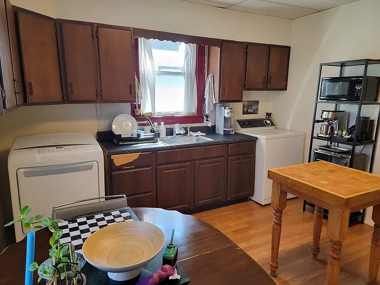 45 Josephine Ave #2 — Photo 5
