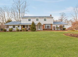 31 Starlit Dr, Northport, NY 11768