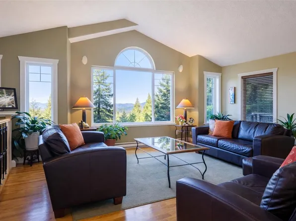 1420 Elan Pl, Capital, BC V9Z 1B2