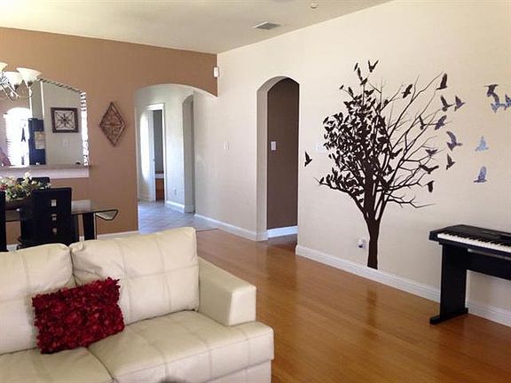 3rd image of 1404 Condor Dr