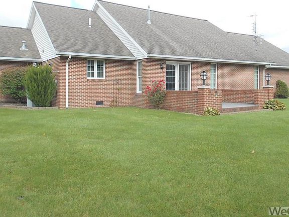 2nd image of 322 Glenbrook Dr