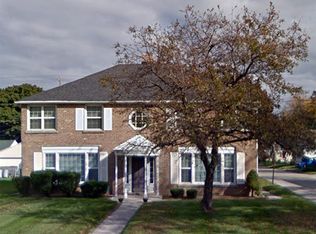 4904 N Port Washington Rd APT 1, Glendale, WI 53217