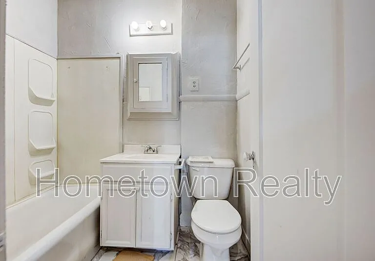 527 W Dill St — Photo 19