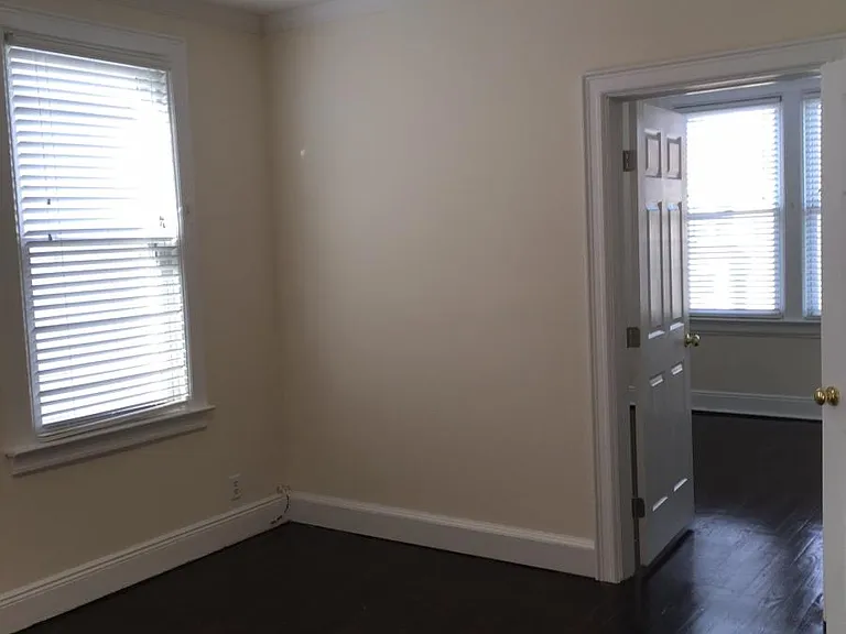 104 W 3rd St #2 — Photo 3