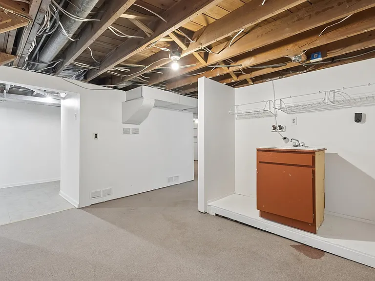 3512 S Division St — Photo 20