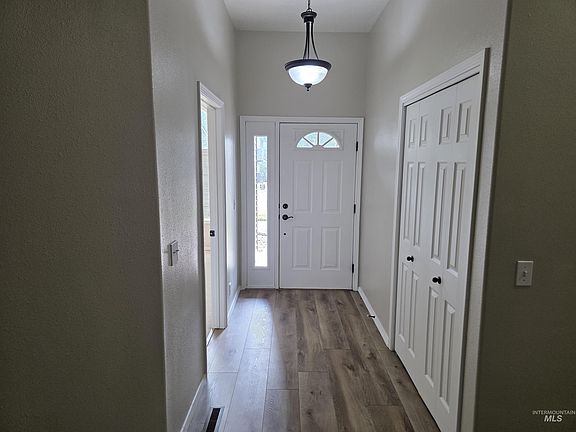 4th image of 1041 Warm Springs Pl