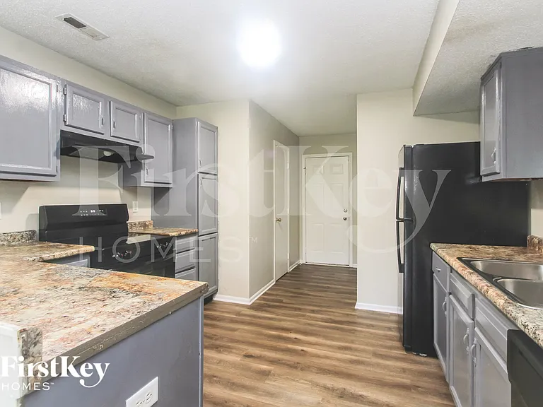 6230 Long River Ln — Photo 7