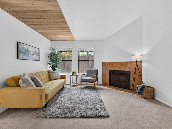 2nd image of 21 Quay Ct
