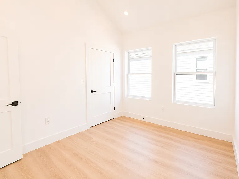 275 Shrewsbury St #1 — Photo 8