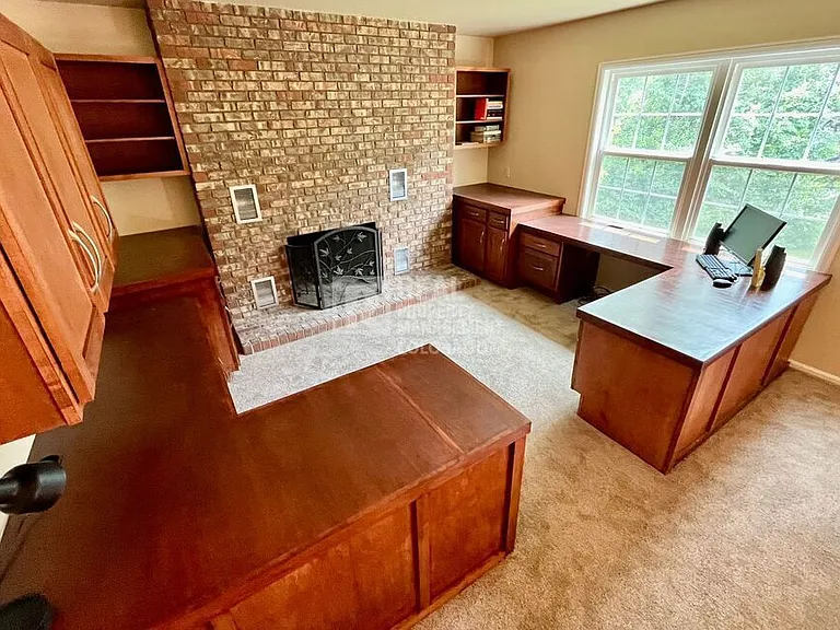 1101 Mansfield Dr — Photo 10