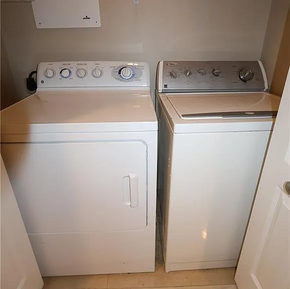195 14th St NE #1105 — Photo 29