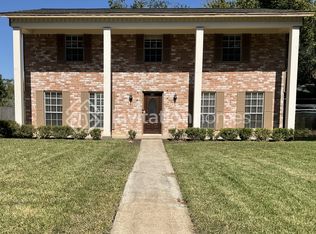 4139 Willow Hill Dr, Seabrook, TX 77586