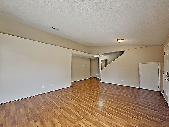 5th image of 21106 Martynia Ct