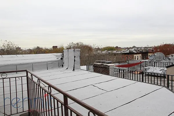 Rented by Rennit Inc. | media 30