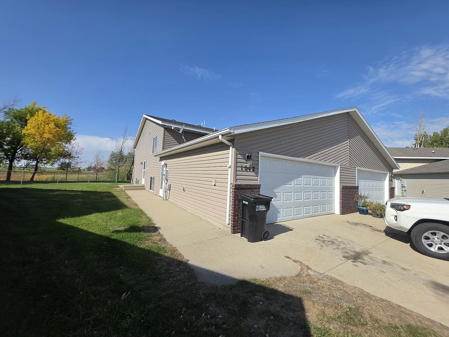 3 bed, 1672 sqft, $1,800 — Photo 1