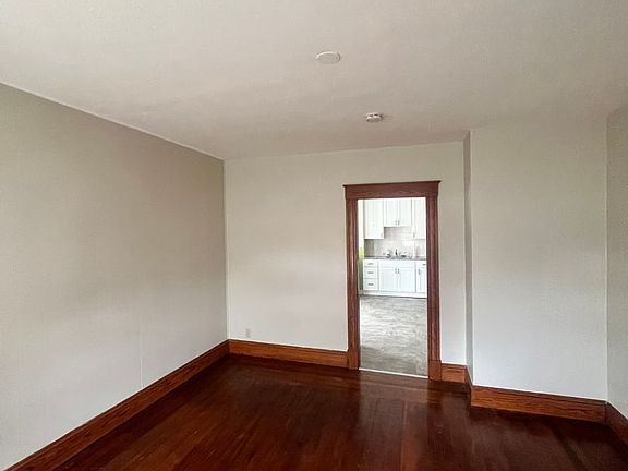 5th image of 20 Nash St Floor 2