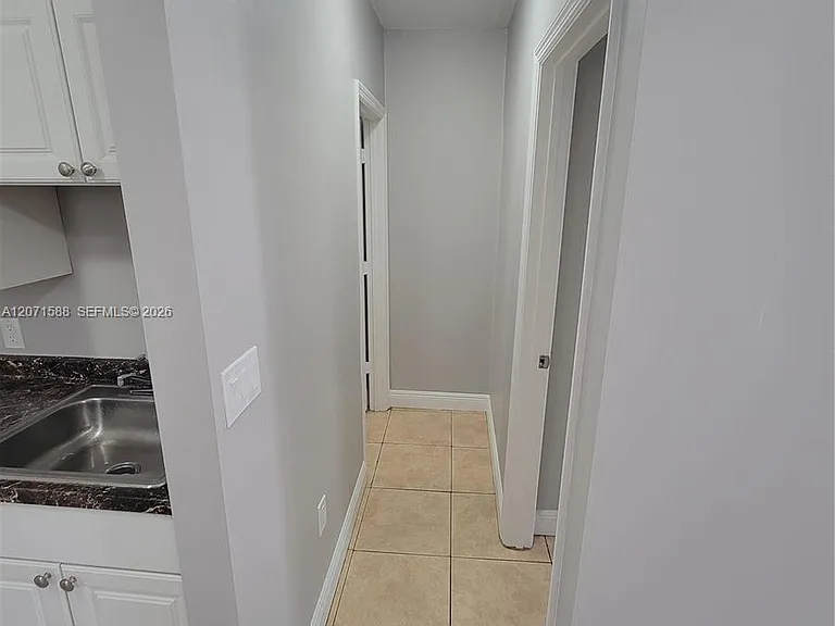 1740 NW 1st Pl #3 — Photo 3