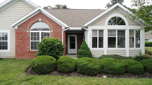 1st image of 634 Hampton Woods Dr