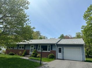 216 Wantastiquet Dr, Brattleboro, VT 05301