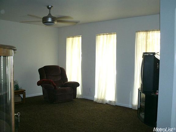 5th image of 1415 Rockhaven Pl