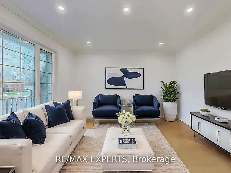 117 Marchington Cir — Photo 3