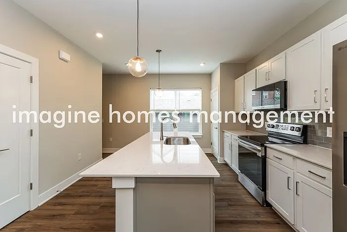 2517 May St — Photo 8