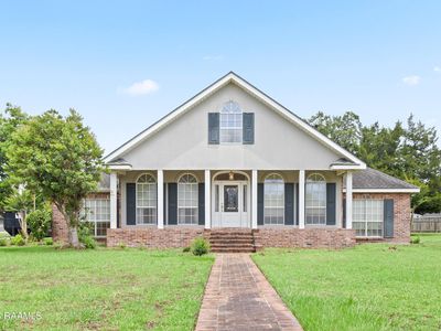 604 Oak Manor Dr, New Iberia, LA, 70563