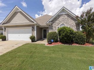 482 Camden Cove Cir, Calera, AL 35040