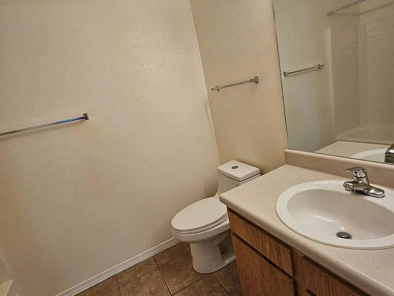 1100 Goeglein Gulch #206 — Photo 9
