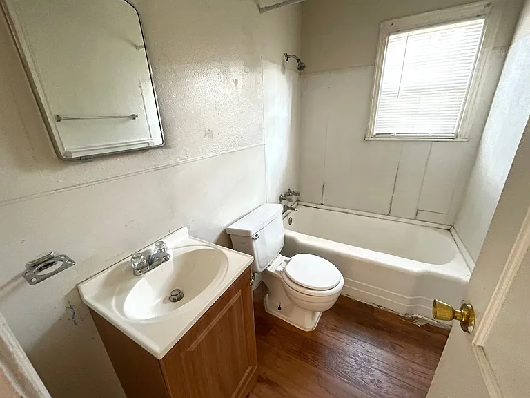 1611 Alamo Ave — Photo 10