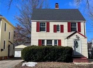 1904 Revere Rd, Cleveland Heights, OH 44118