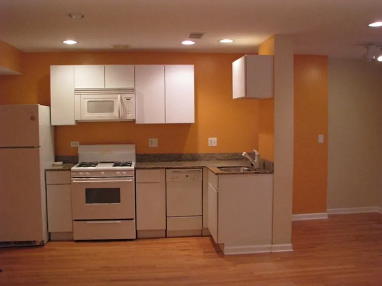 5953 N Kenmore Ave #103 — Photo 2