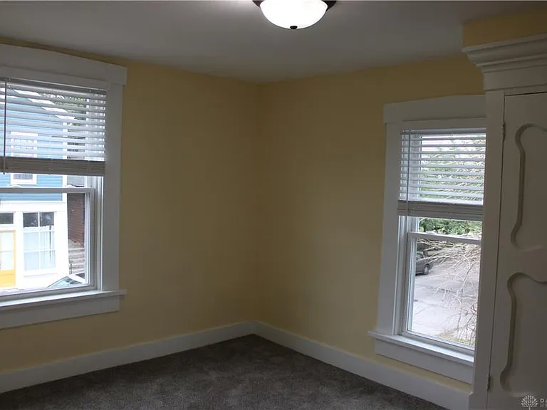 243 Oak St — Photo 10