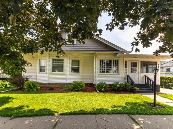 421 Jefferson St, Lancaster, WI 53813