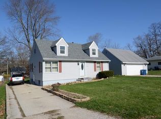 7N056 Smith St, South Elgin, IL 60177