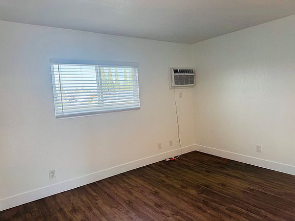 5th image of 2806 Fairmount Ave APT 12