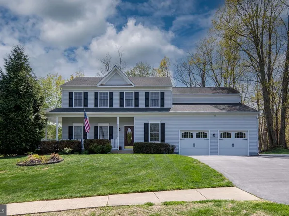 80 Cardinal Forest Dr, Fredericksburg, VA 22406