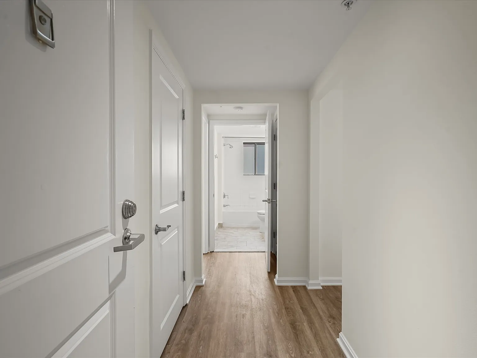 1 bed, 643 sqft, $2,600 — Photo 3
