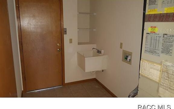 4th image of 2450 W Sand Trap Dr