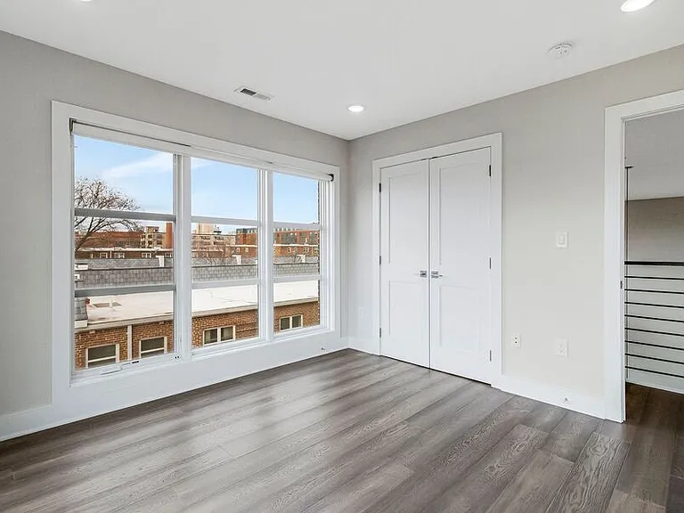 205 V St NW #201 — Photo 16
