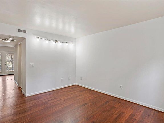4th image of 107 Cooper Glen Pl Unit 2